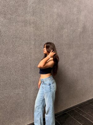 preet lakhanii Instagram - lowkey obsessed w this fit😋