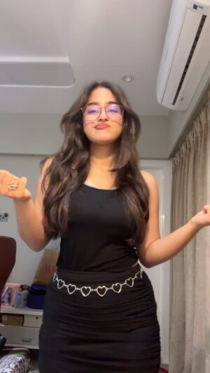 preet lakhanii Instagram - 🫦

#fyp #explore #trending #transition #foryou