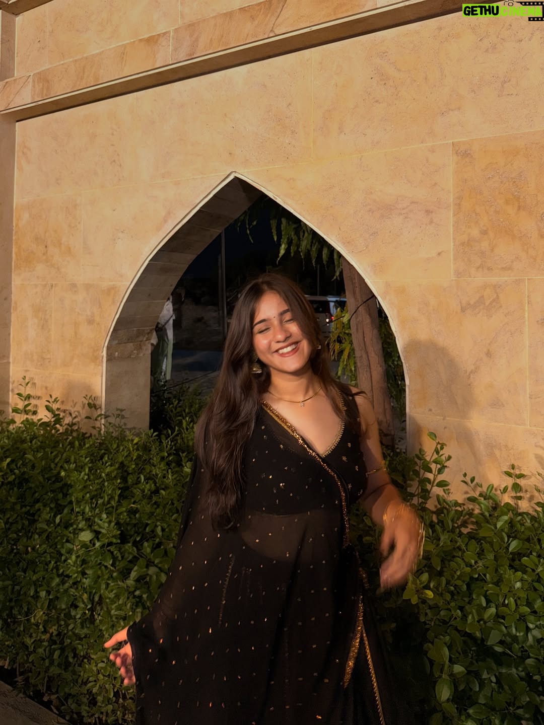 preet lakhanii - 74K Likes - soft focus🎇
