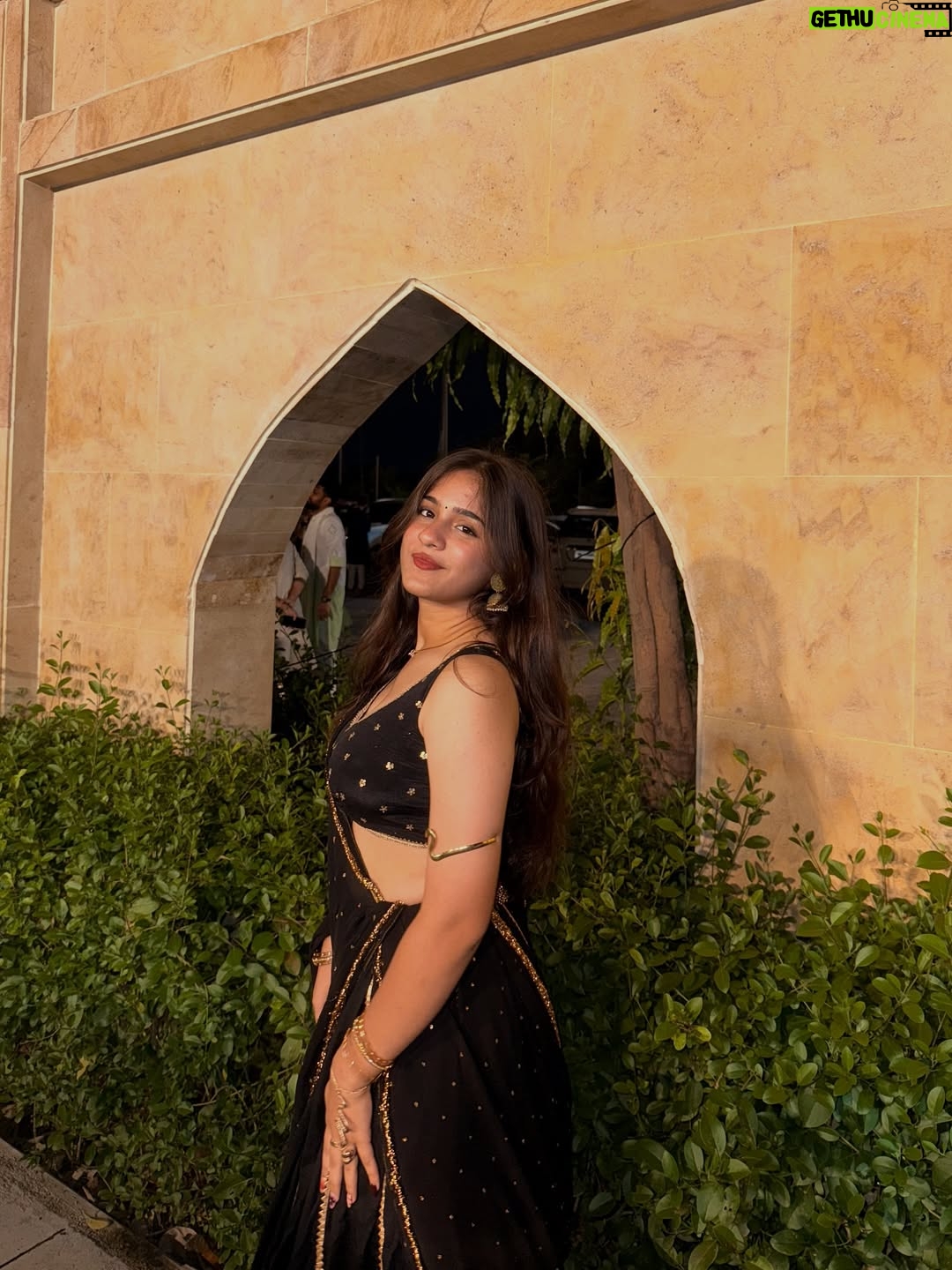 preet lakhanii - 74K Likes - soft focus🎇