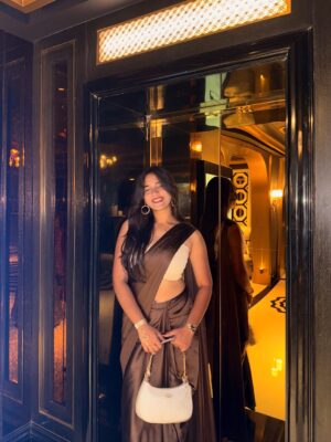 preet lakhanii Instagram - almost festive🧨
