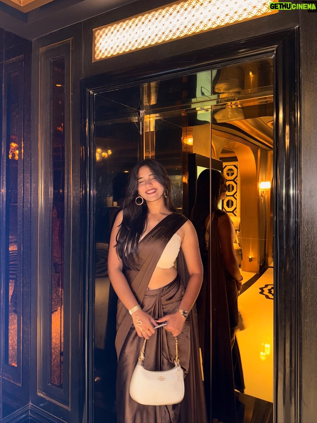 preet lakhanii - 35.5K Likes - almost festive🧨