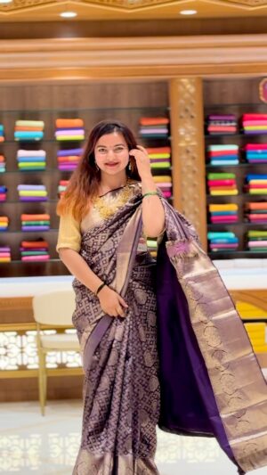 preethi nayaka Instagram - Your silk saree search ends in seven floors.
Shreeshta, Karnataka’s biggest family store, brings the state’s largest Kanjeevaram selection under one roof with attire for men, women and kids. 
A must-visit for silk saree fans.✨

📩 shreeshtafamilystore@gmail.com
📞  91 7618787842
📍51, Sampige Road, 4th Cross Rd, Malleshwaram, Bengaluru, Karnataka 560003

#sudarshansilks #shreeshtafamilystores #menswear #kidswear #womenswear #puresilksarees #ethnicwear #designerwear #traditionalwear #festivalsarees #malleshwaram #bengaluru #jewellerysets #cosmetics #bridallehanga #menssuits #weddingcollection #menssherwani #ramrajdhothis #fashionjewellery #1gmjewellery #womenscasualwear #westernwear #gowns #salwarsuits #kanjeevarams #raymonds #mysoresilkscrepe