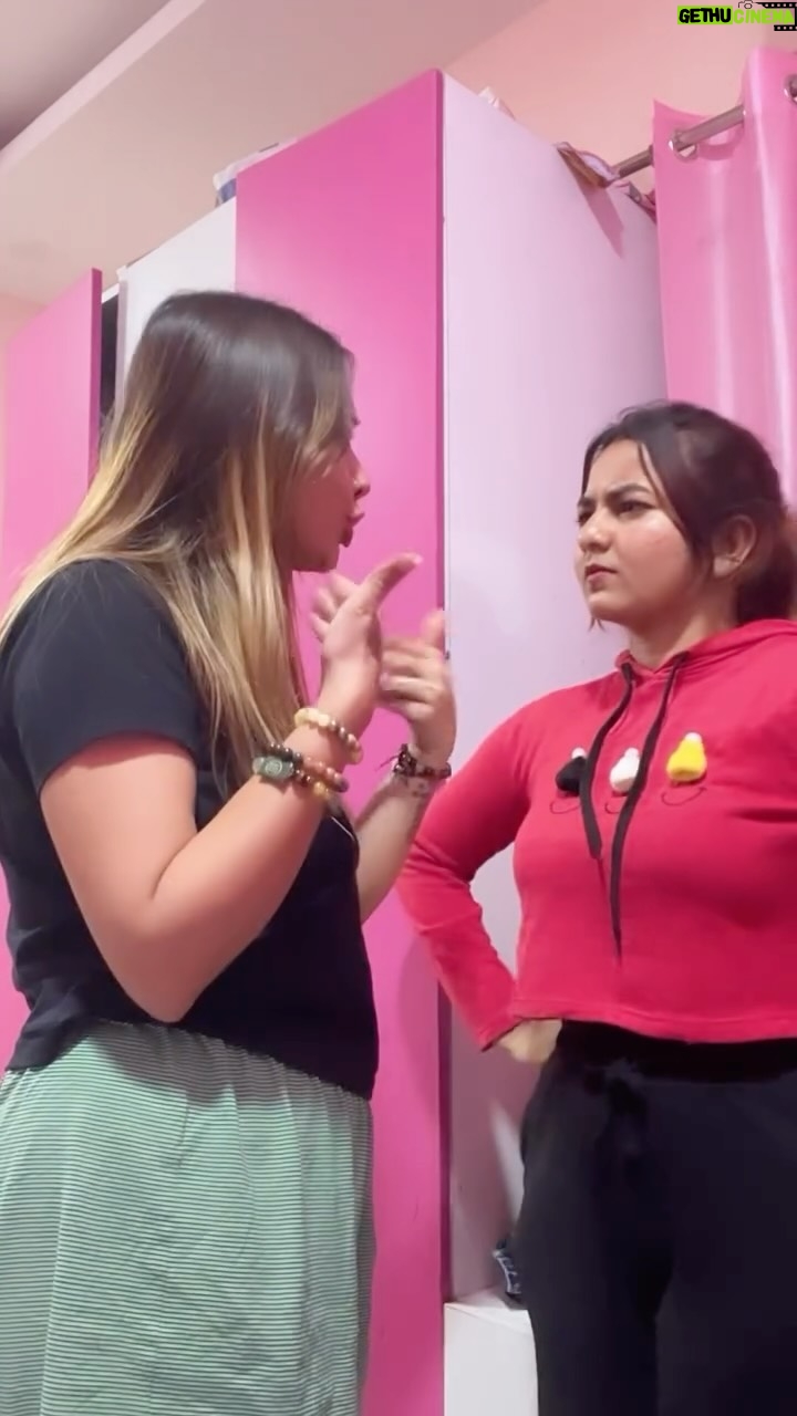 preethi nayaka - 4.9K Likes - 🤣😂😂
#preethinayaka #reelitfeelit #explore #kannada #comedy #beauty #kannada