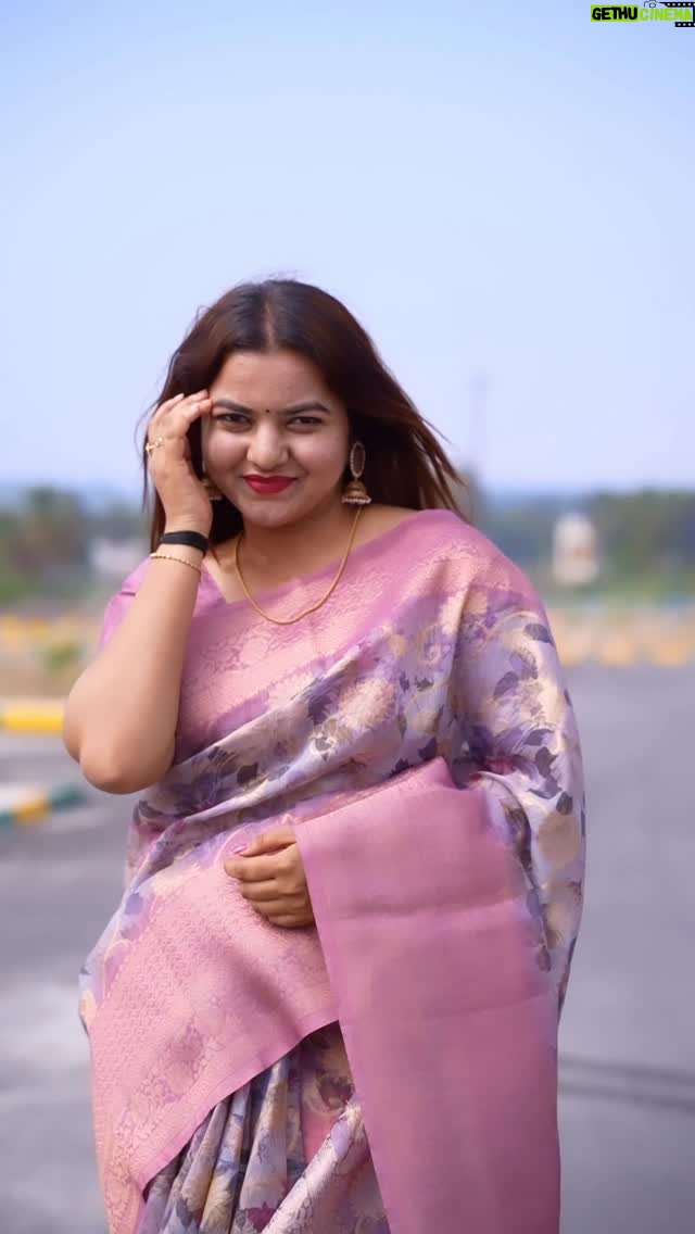 preethi nayaka - 6.4K Likes - Bangarada Rajkumari♥️

#explore #ᴛᴜᴍᴋᴜʀ #preethinayaka #chithradurga