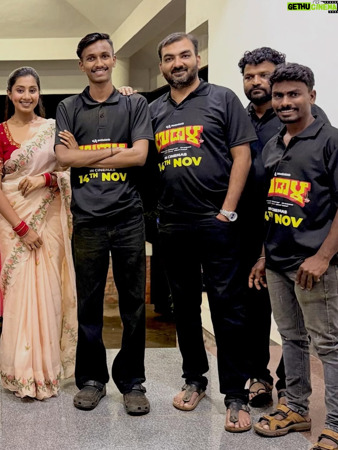 priya savadi - 30.4K Likes - Meet these Udaala’s 😍 on November 14th at your nearest Theatre❤️ All the Very best team UDAALA⚡️
Pakka Jawari Nam Uttar Karnataka movie. 

@pruthvishamanur_official @yogarajbhatofficial @amol.patil.anp @srustishamanur @renu_gopi_ @sumit._.sankoji @malunipanalsinger @siddharthganiga @veeresh._.pm 

#priyasavadi #belagavi #uttarkarnatakamandi #uttarkarnatakaspecial #ukmandi #jawari #udaala #trend #trendingnow #trendingsongs #viral #kannadathi #kannadamovies