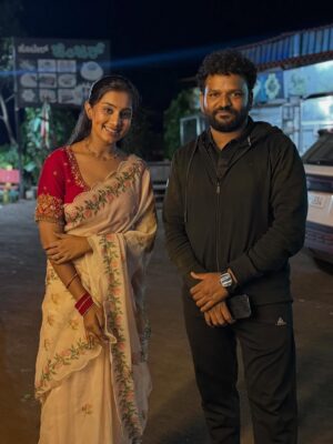 priya savadi Instagram - Meet these Udaalaās š on November 14th at your nearest Theatreā¤ļø All the Very best team UDAALAā”ļø
Pakka Jawari Nam Uttar Karnataka movie.
@pruthvishamanur_official @yogarajbhatofficial @amol.patil.anp @srustishamanur @renu_gopi_ @sumit._.sankoji @malunipanalsinger @siddharthganiga @veeresh._.pm
#priyasavadi #belagavi #uttarkarnatakamandi #uttarkarnatakaspecial #ukmandi #jawari #udaala #trend #trendingnow #trendingsongs #viral #kannadathi #kannadamovies