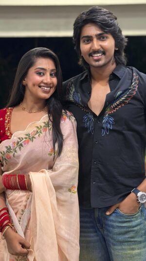 priya savadi Instagram - Udaalaš„š
Hodi Shavigyaga Majgi - On SaReGaMa YouTube Channel ā¤ļø
@amol.patil.anp @pruthvishamanur_official @yogarajbhatofficial @srustishamanur @malunipanalsinger
#priyasavadi #belagavi #happiness #love #trendingreels #trending #viral #udaala #uttarkarnatakaspecial #uttarkarnatakamandi #uksong #janapadasongs #janapadaloka #janapadastatus #janapadareels