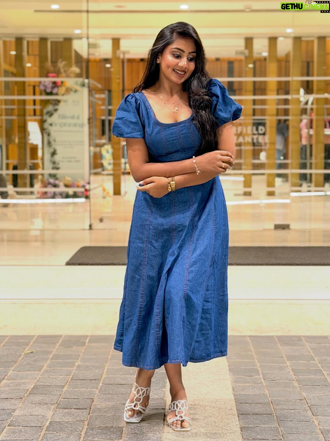 priya savadi - 20.9K Likes - Hey Heyyyy🌍👀

#priyasavadi #belagavi #love #trending #happiness #outfitoftheday #mine