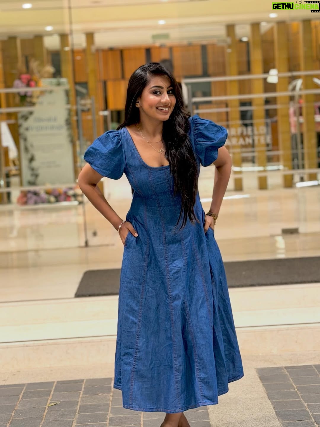 priya savadi - 20.9K Likes - Hey Heyyyy🌍👀

#priyasavadi #belagavi #love #trending #happiness #outfitoftheday #mine