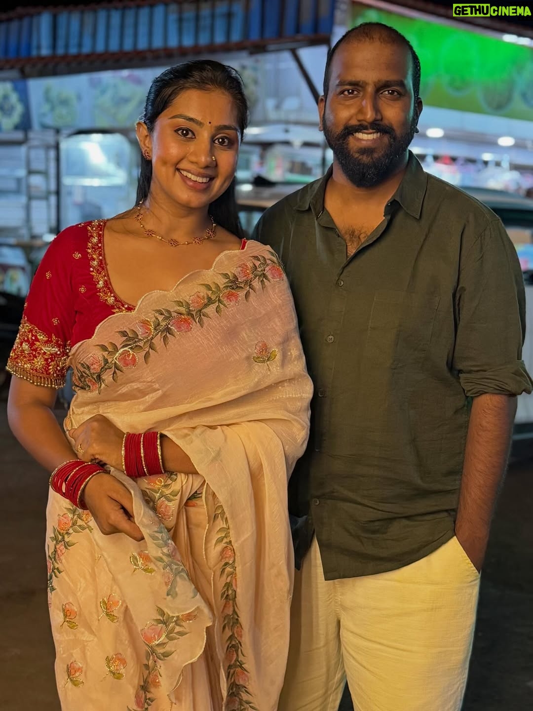 priya savadi - 30.4K Likes - Meet these Udaala’s 😍 on November 14th at your nearest Theatre❤️ All the Very best team UDAALA⚡️
Pakka Jawari Nam Uttar Karnataka movie. 

@pruthvishamanur_official @yogarajbhatofficial @amol.patil.anp @srustishamanur @renu_gopi_ @sumit._.sankoji @malunipanalsinger @siddharthganiga @veeresh._.pm 

#priyasavadi #belagavi #uttarkarnatakamandi #uttarkarnatakaspecial #ukmandi #jawari #udaala #trend #trendingnow #trendingsongs #viral #kannadathi #kannadamovies