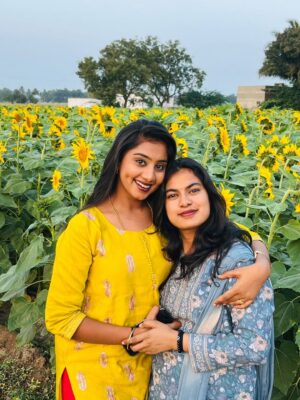 priya savadi Instagram - Happy Birthday to My One and Only Sister Love Pritaaaš @_preeti23._ Chimpuu Thank You and Sorry for everything š„ŗš«¶ I Love Youā¤ļøš
