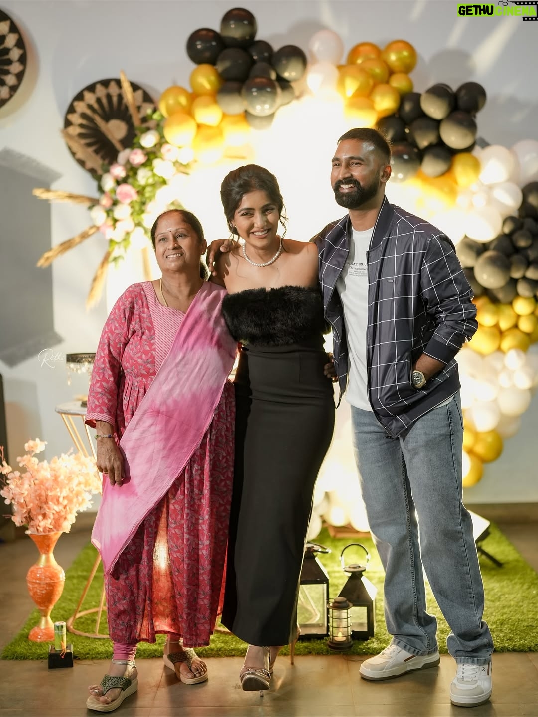 priyanka ds - 29.3K Likes - Lights..camera..action…. That’s it 😜😉….