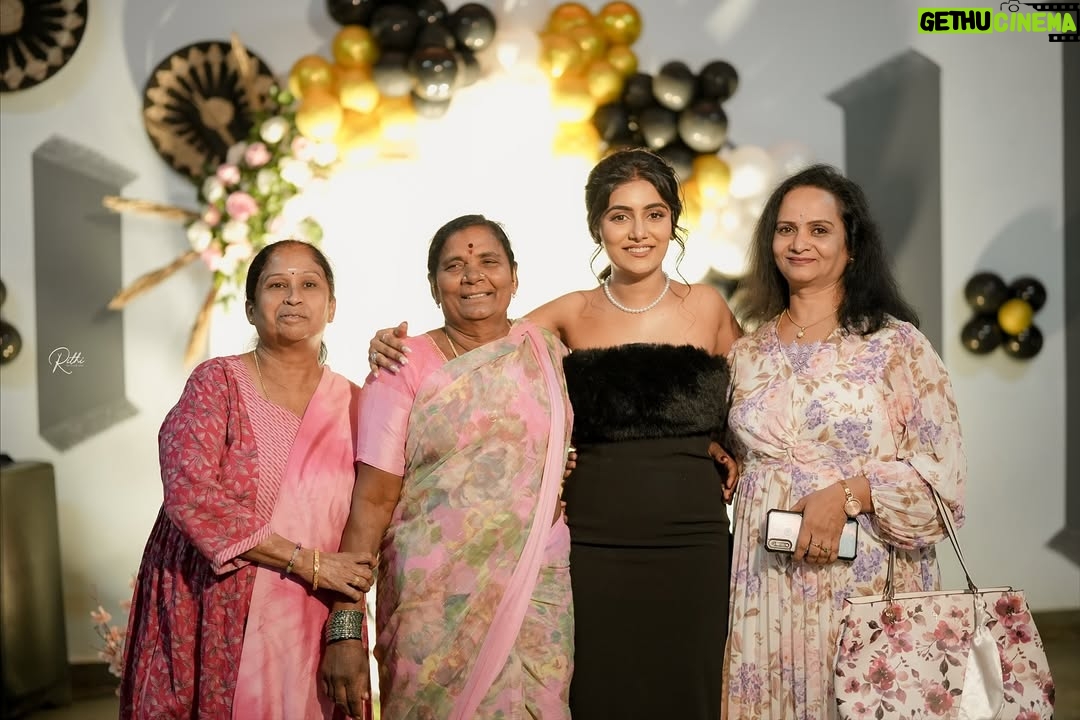 priyanka ds - 29.3K Likes - Lights..camera..action…. That’s it 😜😉….