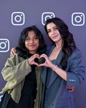 reenu Debnath Instagram - From watching @samantharuthprabhuoffl on TV to meeting her in person… what a feeling. 🥹❤️

thank you @metaindia 🎀

.

.#shorts #comedy #viral #trending #reels #feed #reelitfeelit #reelkarofeelkaro #reel #samantha #reenudebnath #instalike #instagood #reel