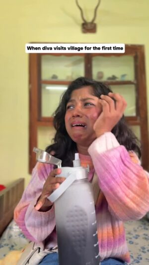 reenu Debnath Instagram - Dare you to tag your diva 🤣🤣
#ad 
@reachedmars ✨

.

.#fypシ #explore #instagramreels #relatable #explorepage #meme #bts #feed #reelkarofeelkaro #reelitfeelit #relatable #reelsviral #viralvideos #comedy #reenudebnath #feedfeed
