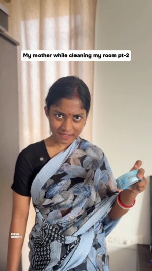 reenu Debnath Instagram - Send this to your mother 👺

Make your mother buy this Pond’s Super Light Gel Moisturiser if you want to avoid the mess you create at home 🤣 #Ad

 #PondsIndia #PondsSkincare #PondsReviewTheReviews #Ponds #fypシ #explore #instagramreels #relatable #reelsinstagram #funnystory #explorepage #meme #feed #bts #reelkarofeelkaro #reelitfeelit #viral #comedy #acting #insta #reelsindia #reel #feed #instalikes