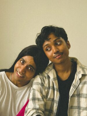 reenu Debnath Instagram - The Audience Forced Us To Do This 🤣🤣

.

.#reels #newpost #meme #couple #viral #feed #trendi #reenudebnath #abhijeetkain #trending