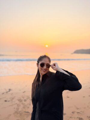 saakshi sb Instagram - Currently vibing with the waves🤪