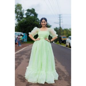 saakshi sb Instagram - To be beautiful means to be yourself✨❤️