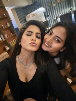 sneha singh Instagram - @cantinabombay 
🫶🏻🎉 Thanks a ton for the love! 😊 @rishabhpathakkk team killed it - ambiance, food, drinks, everything was 🔥! Tiramisu 🍰 was a fave, and those cocktails 🍹 though! 😋 Thanks for making it a night to remember! 🙏 Can’t wait to try more dishes next time! 😊