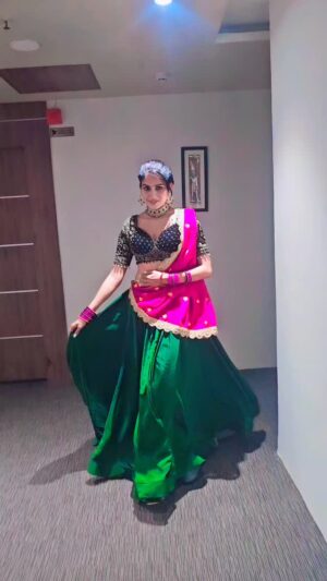 sneha singh Instagram - In love with myself 🫶❤️✨️
#dostkishaadi #lehnga #traditional #mumbai #actresslife #beyourself