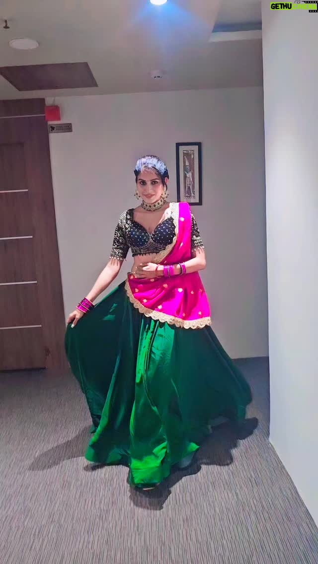 sneha singh - 8.8K Likes - In love with myself 🫶❤️✨️

#dostkishaadi #lehnga #traditional #mumbai #actresslife #beyourself
