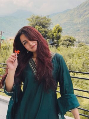superva sharma Instagram - red haired baddie’s gone now and i kinda miss her🥲