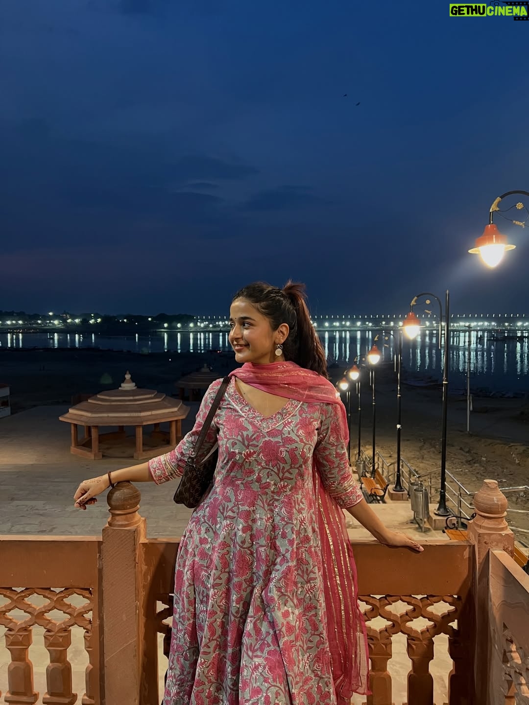 vishakha pandey - 20K Likes - A day in Prayagraj!🌸✨

#vishakhapandey #prayagraj #dayout