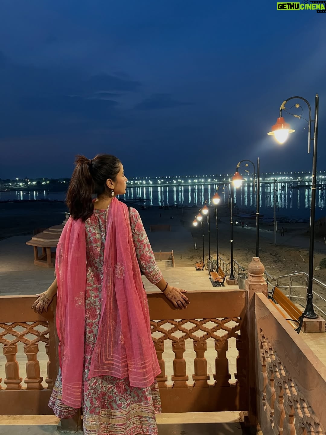 vishakha pandey - 20K Likes - A day in Prayagraj!🌸✨

#vishakhapandey #prayagraj #dayout