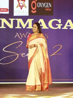 vj Santhiya Instagram - பிரபஞ்சத்திற்கு நன்றி 🫂
PONMAGAL AWARDS 2025 

😍Thank you @starauroraa_production 
😍@radhikamasterofficial 
😍📷 @creative_capture_studio 

#avalsanthiya #ponmagal #award #Vijaytelevision #tamilactress