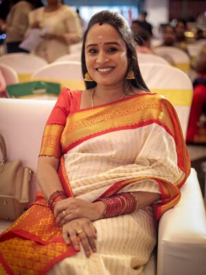 vj Santhiya Instagram - பிரபஞ்சத்திற்கு நன்றி 🫂
PONMAGAL AWARDS 2025 

😍Thank you @starauroraa_production 
😍@radhikamasterofficial 
😍📷 @creative_capture_studio 

#avalsanthiya #ponmagal #award #Vijaytelevision #tamilactress