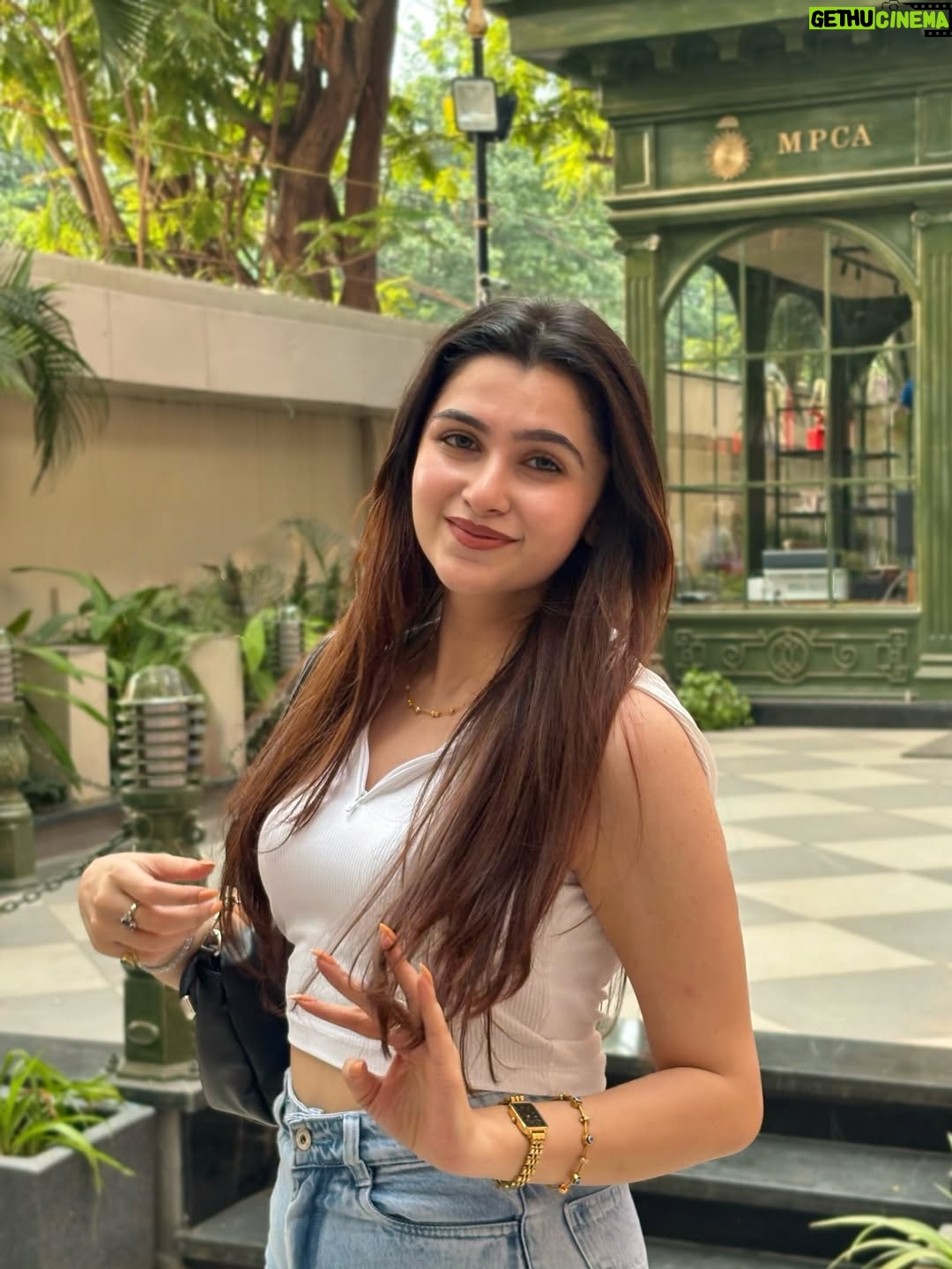 whos himaa - 413.9K Likes - 8th slide>🌻