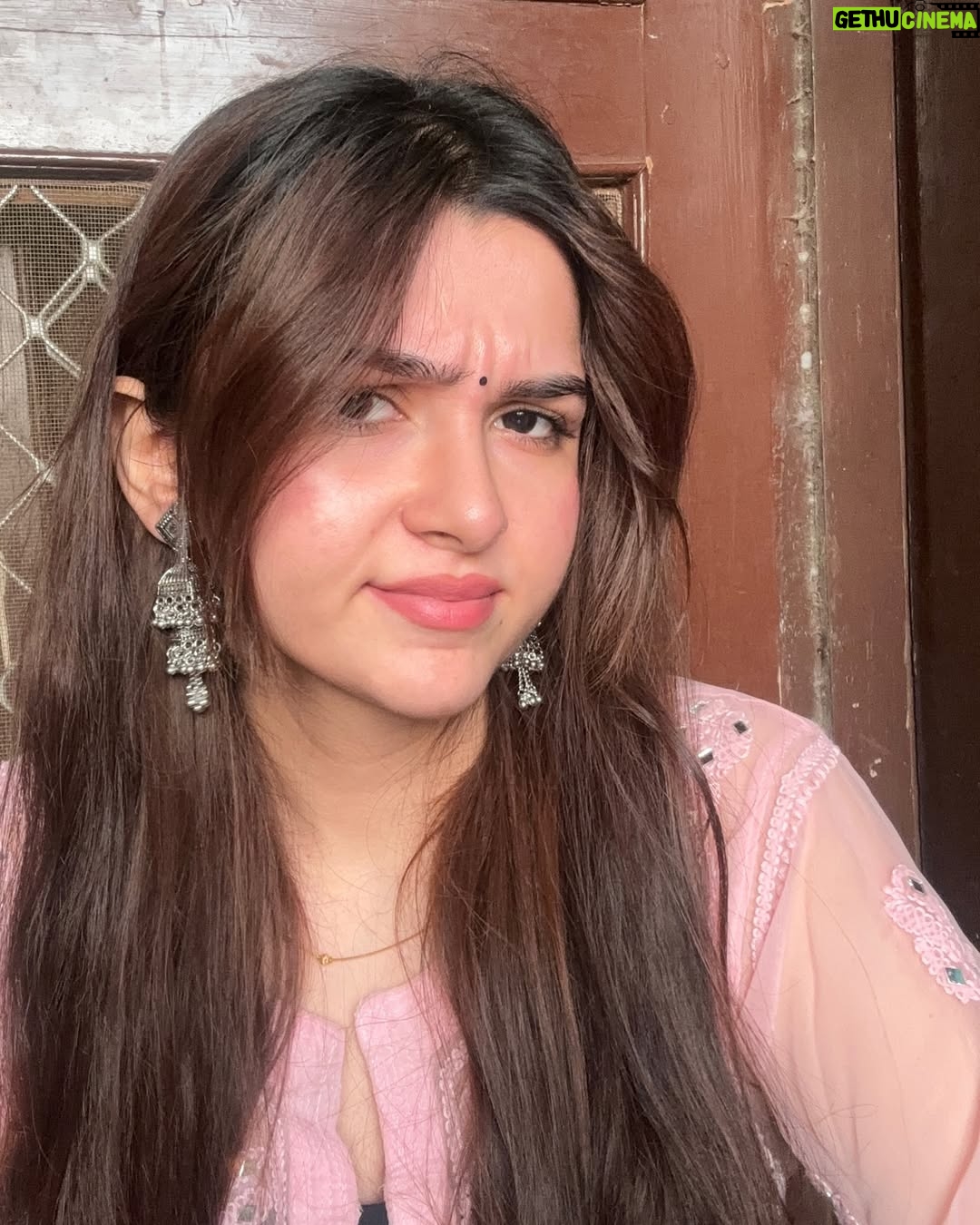 whos himaa - 133.3K Likes - Ek ladki ko dekha toh aisa laga..jaise ?🌸💗