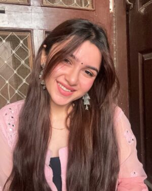 whos himaa Instagram - Ek ladki ko dekha toh aisa laga..jaise ?🌸💗