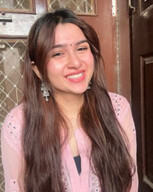 whos himaa Instagram - Ek ladki ko dekha toh aisa laga..jaise ?🌸💗