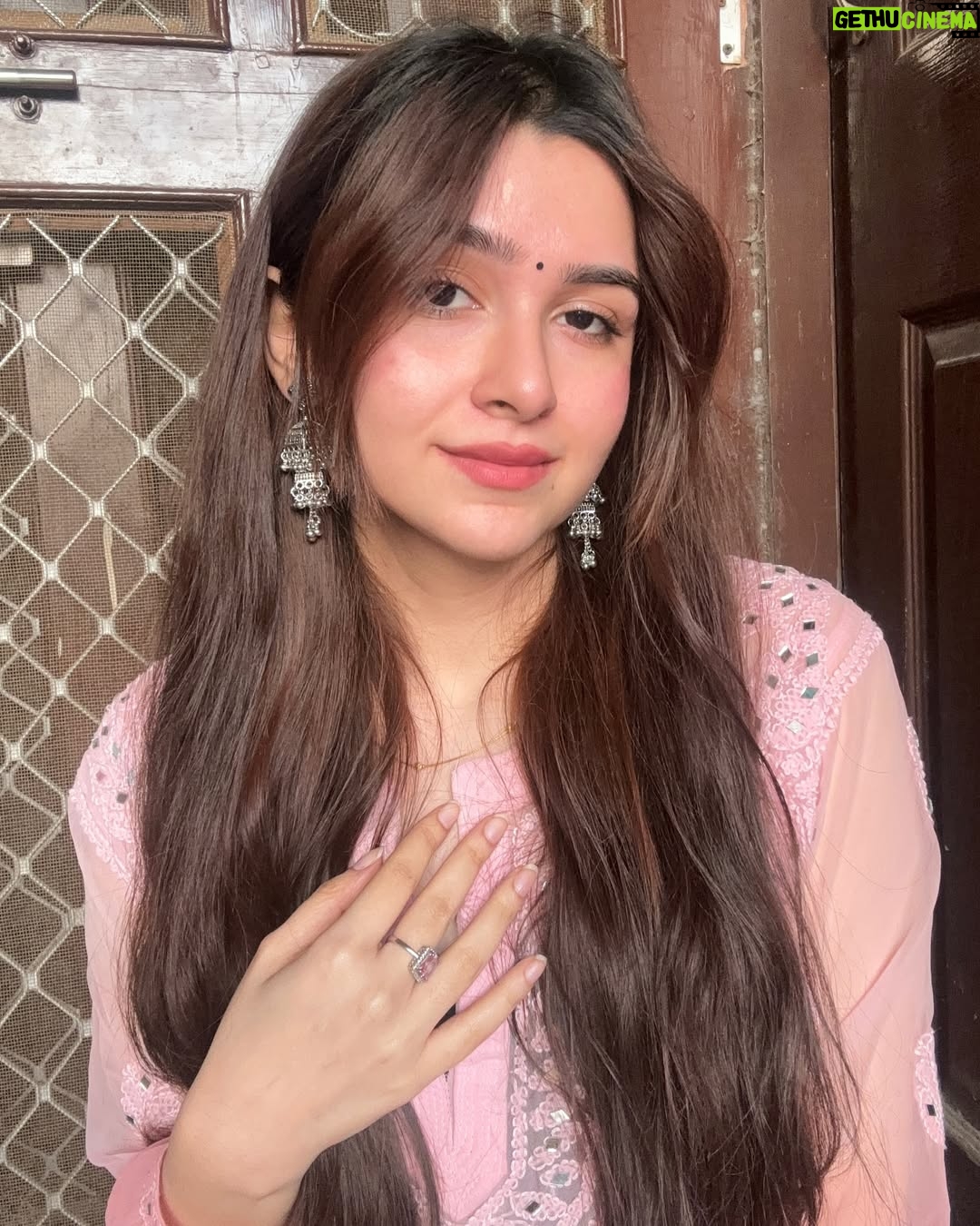 whos himaa - 133.3K Likes - Ek ladki ko dekha toh aisa laga..jaise ?🌸💗