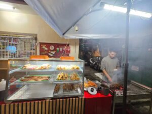wynder waffe Instagram - If malapit lang kayo dito sa 23 Mapalad St. QC tapat lang ng Cameron Residence dito na kayo bumili ng BBQ, Siopao, Siomai at Fruit Sodas 

Approve bituka at bulaklak walamg chismis malinis!✨️✨️✨️