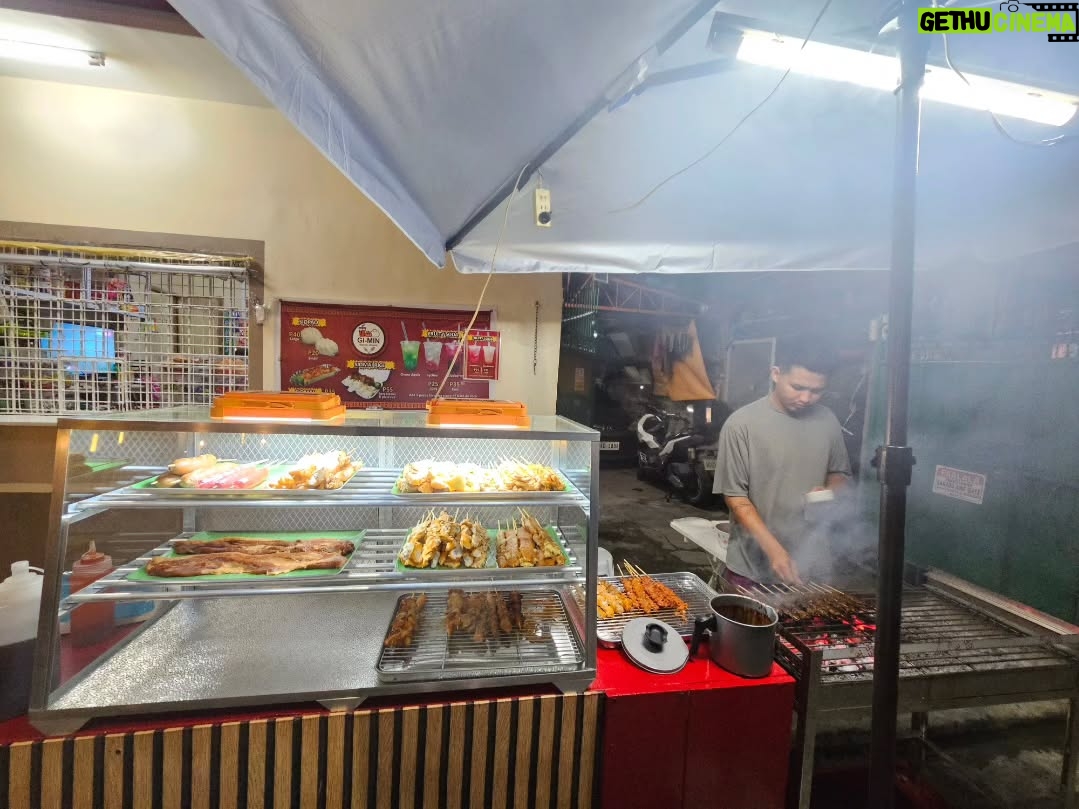 wynder waffe - 306 Likes - If malapit lang kayo dito sa 23 Mapalad St. QC tapat lang ng Cameron Residence dito na kayo bumili ng BBQ, Siopao, Siomai at Fruit Sodas 

Approve bituka at bulaklak walamg chismis malinis!✨️✨️✨️