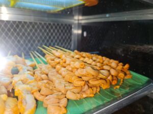 wynder waffe Instagram - If malapit lang kayo dito sa 23 Mapalad St. QC tapat lang ng Cameron Residence dito na kayo bumili ng BBQ, Siopao, Siomai at Fruit Sodas 

Approve bituka at bulaklak walamg chismis malinis!✨️✨️✨️