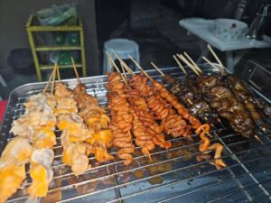 wynder waffe Instagram - If malapit lang kayo dito sa 23 Mapalad St. QC tapat lang ng Cameron Residence dito na kayo bumili ng BBQ, Siopao, Siomai at Fruit Sodas 

Approve bituka at bulaklak walamg chismis malinis!✨️✨️✨️