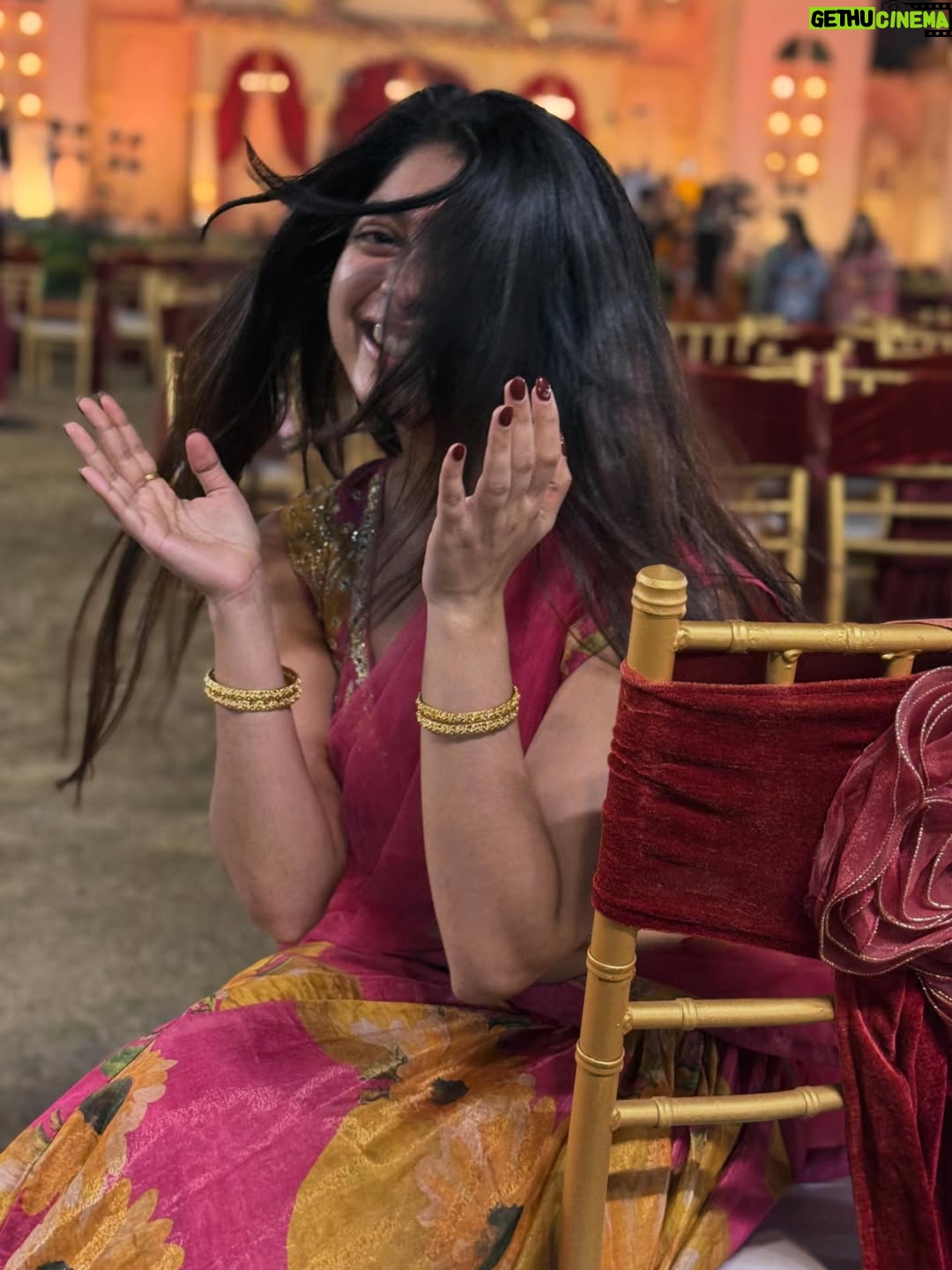 yashashree rao - 185.9K Likes - Your dream girl but you still wouldn’t cross oceans for me 🤪

#trending #instagram #explore

Wearing : @plottwistlabel