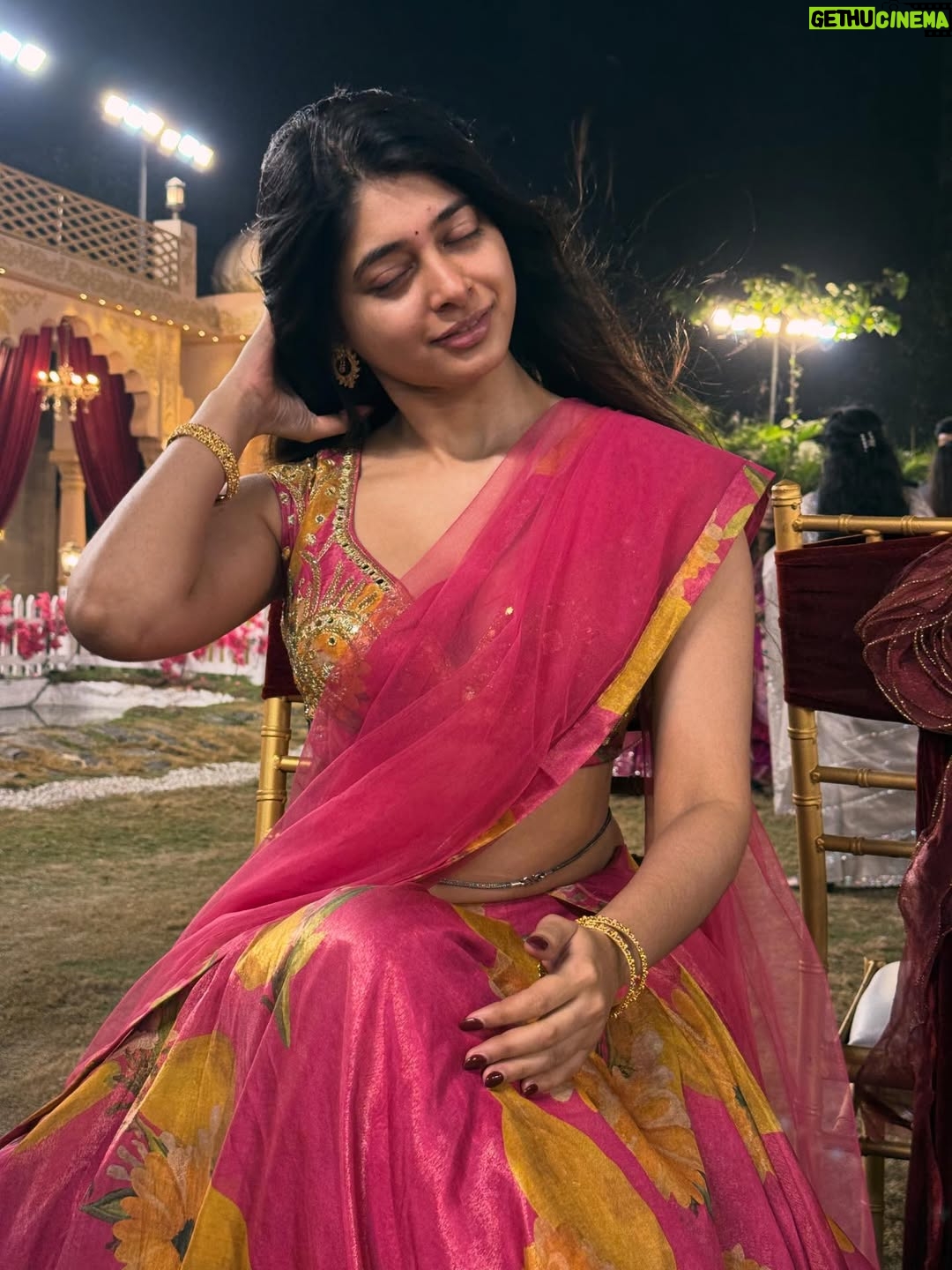 yashashree rao - 185.9K Likes - Your dream girl but you still wouldn’t cross oceans for me 🤪

#trending #instagram #explore

Wearing : @plottwistlabel