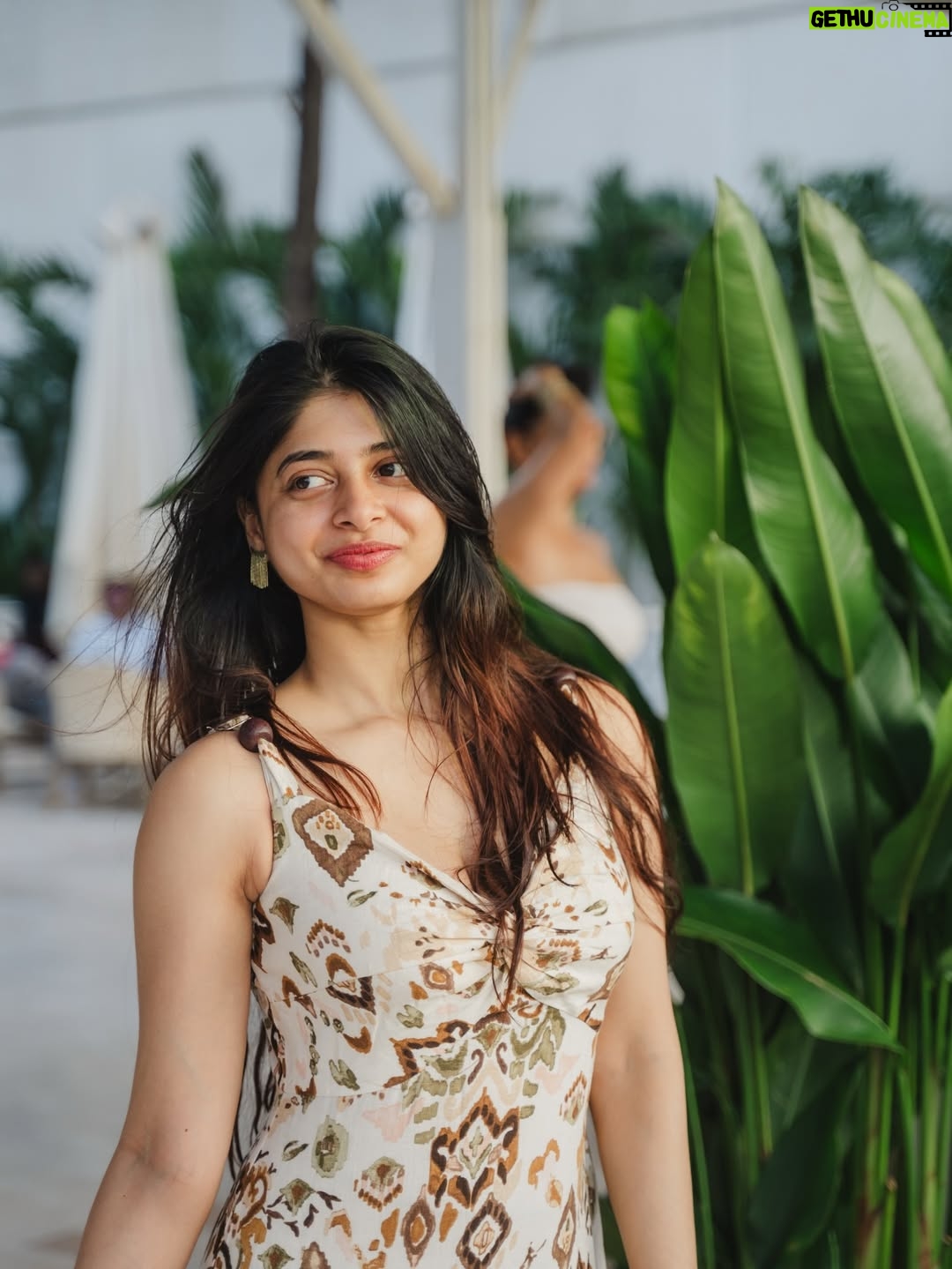 yashashree rao - 383.4K Likes - If u need a ‘DUDE’ in ur life I am right here 🤪😜😛

Shot by : @alwyeeee 

#instagram #trending #fyp