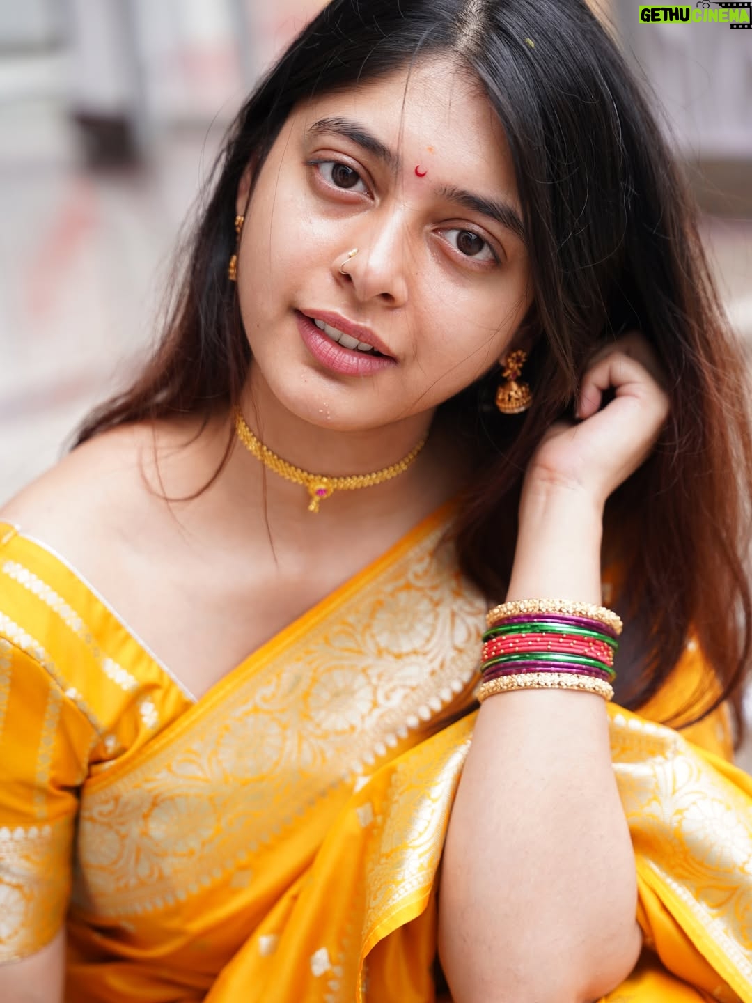 yashashree rao - 167.4K Likes - Koi Muje aisa describe nahi kar raha toh mei khudko kar deti hu 

#instagram #trending #explore