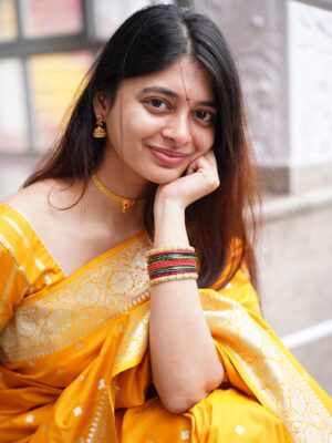 yashashree rao Instagram - Koi Muje aisa describe nahi kar raha toh mei khudko kar deti hu 

#instagram #trending #explore