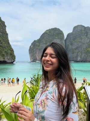 yashashree rao Instagram - S(o)low travelling 🥸🥳🤩

#instagram #fyp #trending #vacation #travel