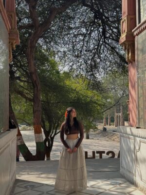 yashashree rao Instagram - Reminding myself with these captures that vacations exist and I need one 😊👌

#vacation #instagram #fyp #explore #explorepage #trending #rajasthan