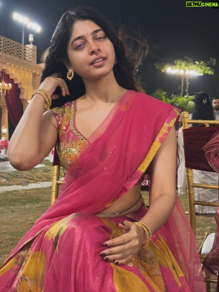 yashashree rao - 185.9K Likes - Your dream girl but you still wouldn’t cross oceans for me 🤪

#trending #instagram #explore

Wearing : @plottwistlabel
