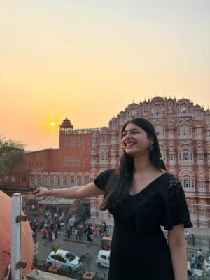 yashashree rao Instagram - Reminding myself with these captures that vacations exist and I need one 😊👌

#vacation #instagram #fyp #explore #explorepage #trending #rajasthan